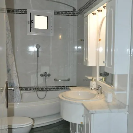 Diomidi's House Tatil Evi *